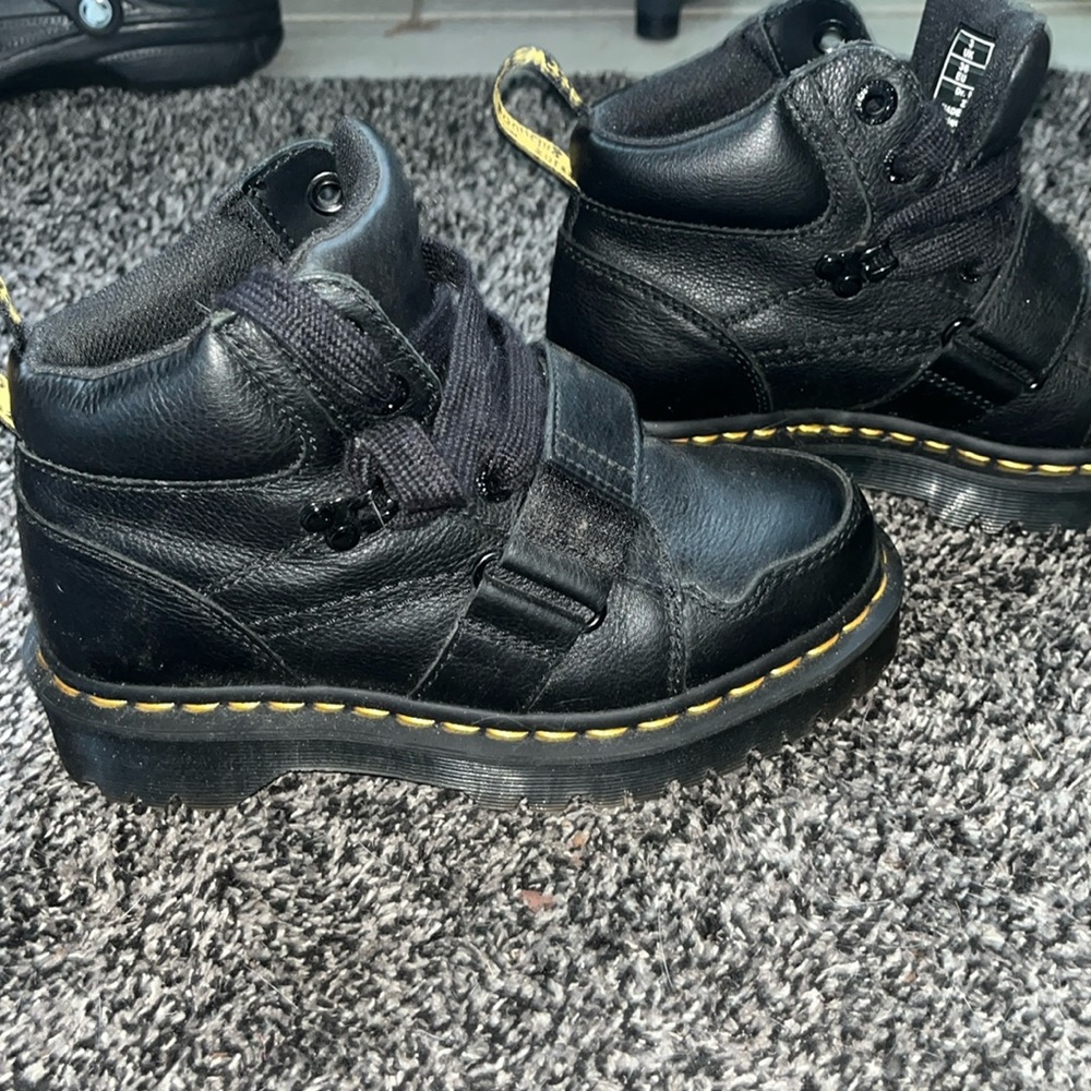 DR MARTENS for women size US 5